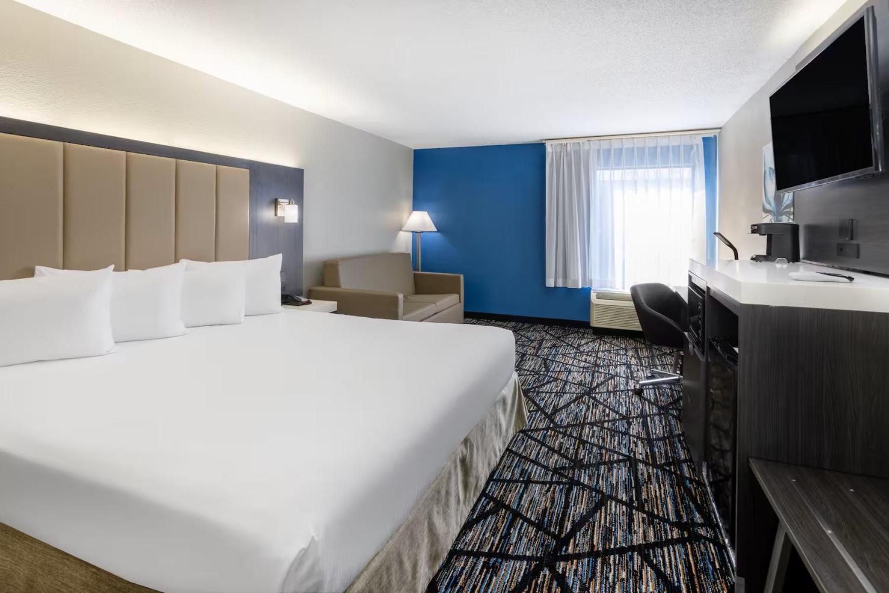 รามาดา บาย วินด์แฮม ลาเวิร์ญ/แนชวิลล์ Hotel ลาแวร์กเน ภายนอก รูปภาพ
